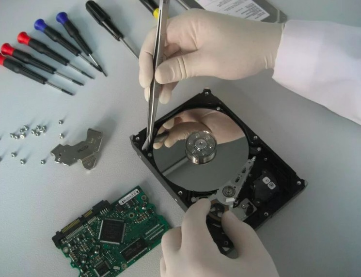 Восстановление информации с жесткого диска Академическая метро Москвы